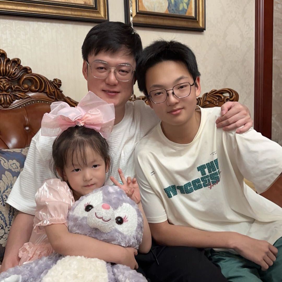 乐乐文文的爸爸