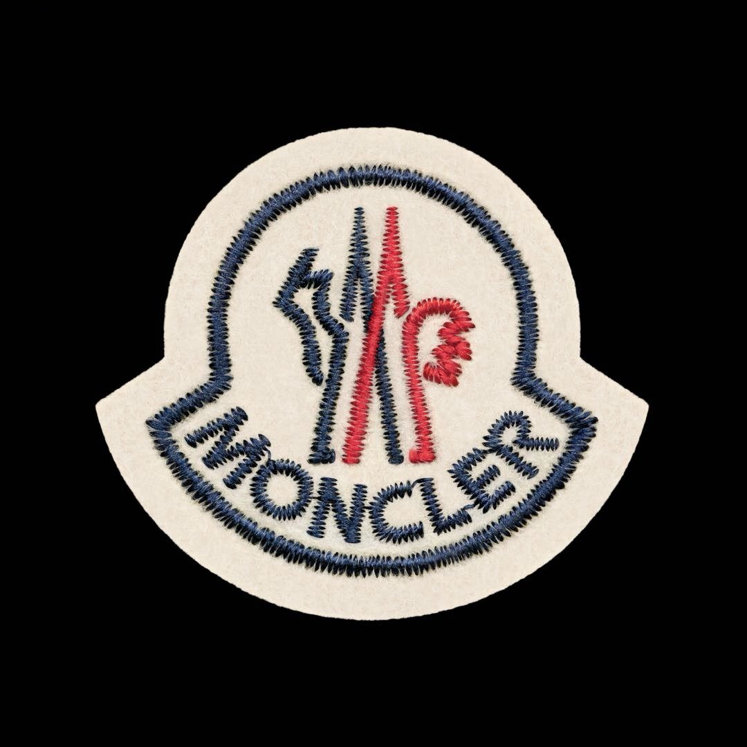 Moncler盟可睐