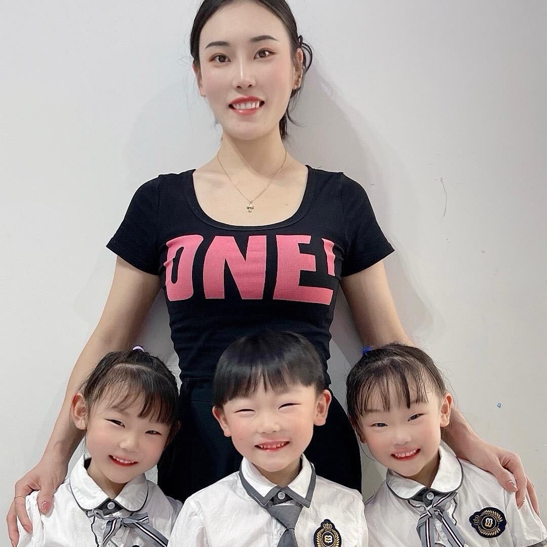 三胞胎123妈妈