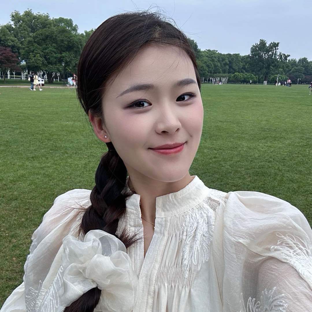 李二妮在农村