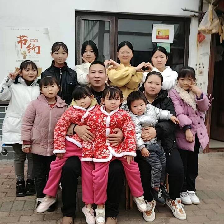十个孩子的爸爸-陈宝器