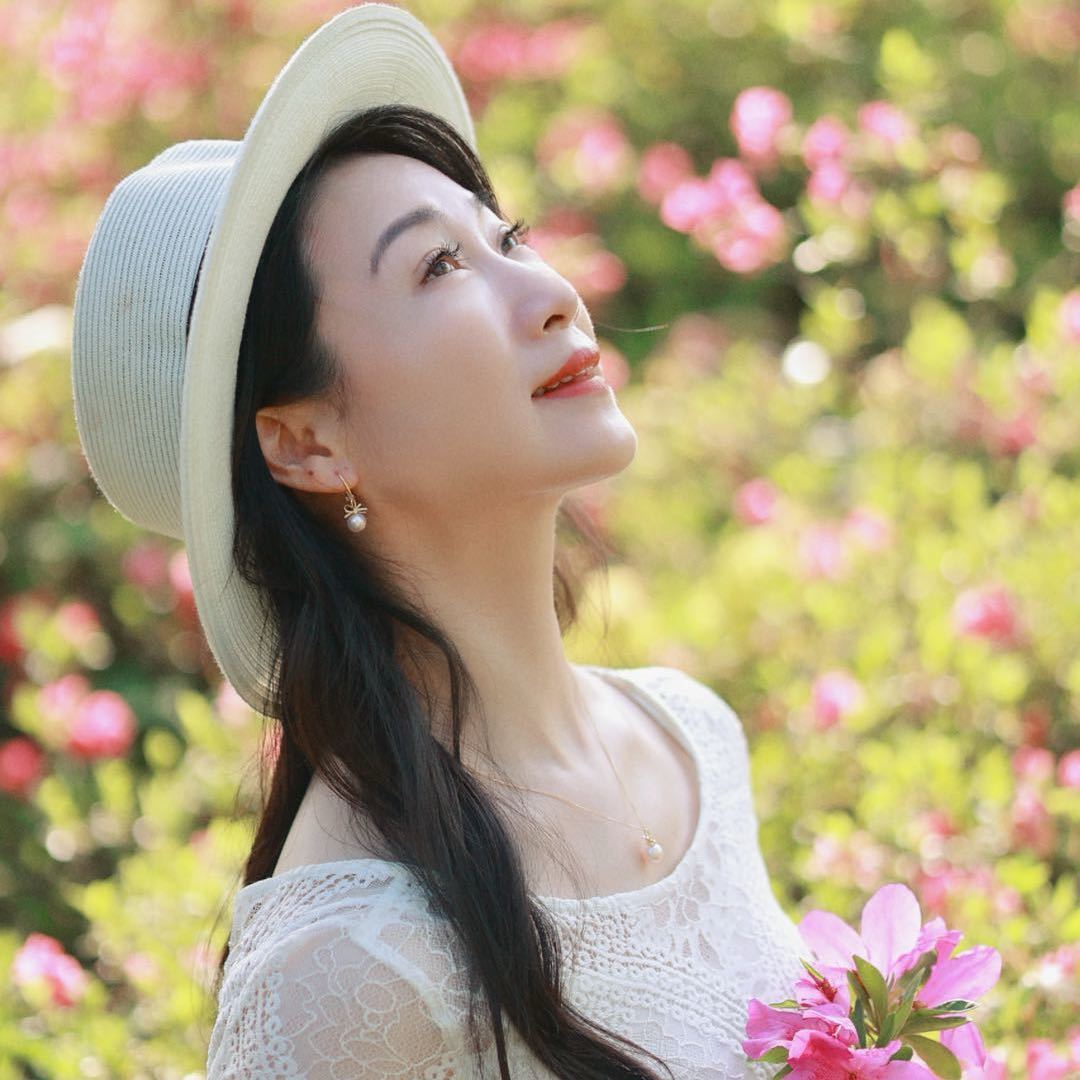 樱花飞舞一旅拍