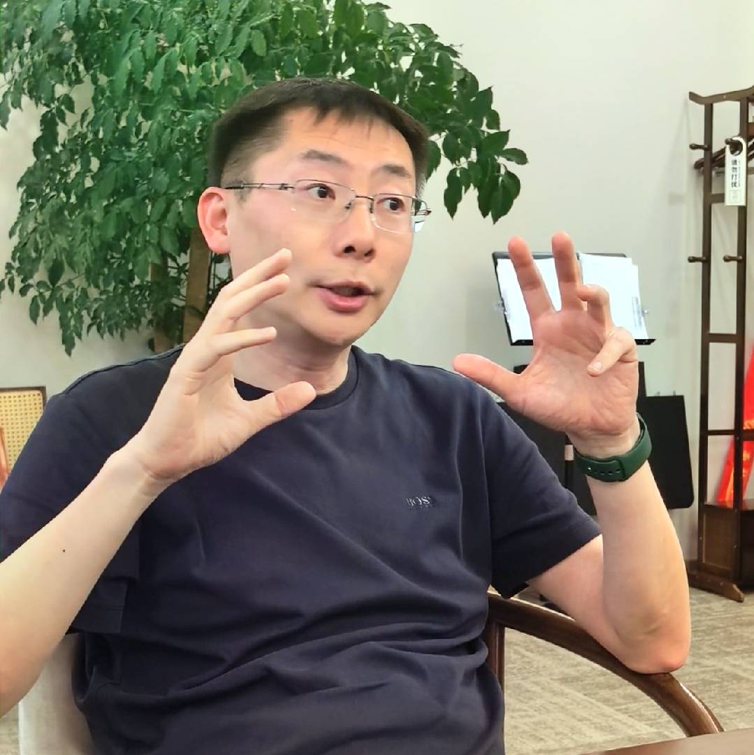 梁腾霄日常生活