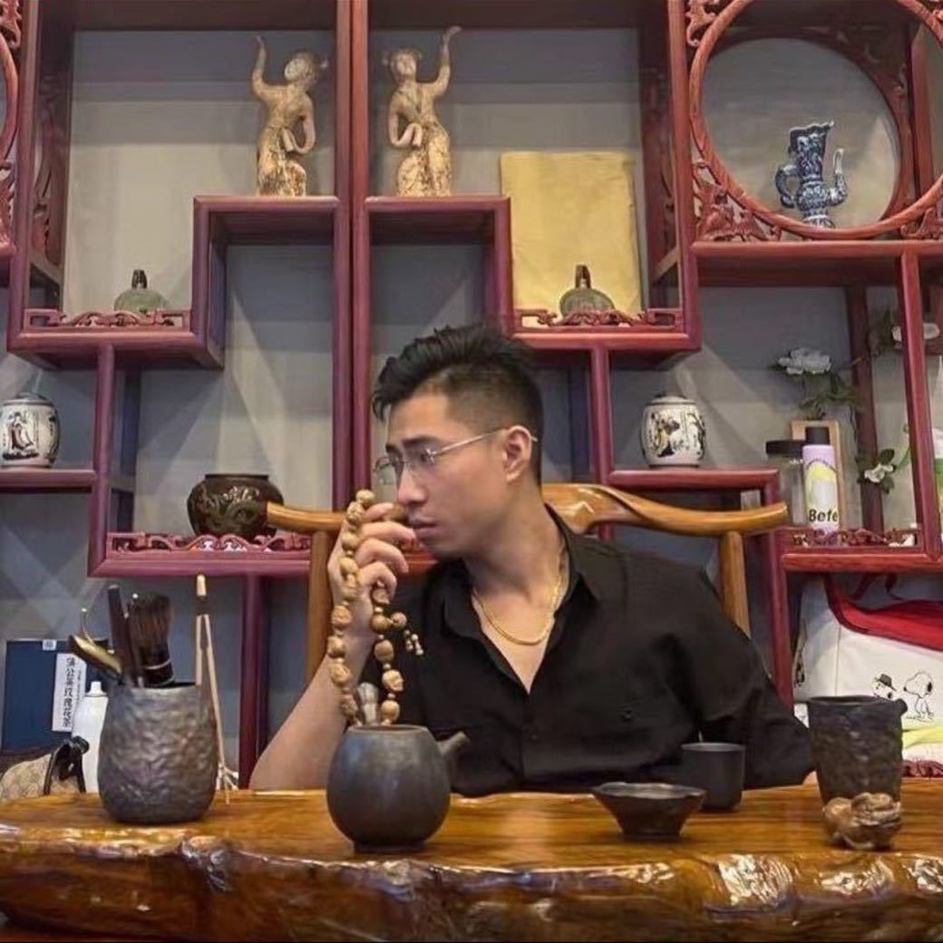 美索珠宝堂主
