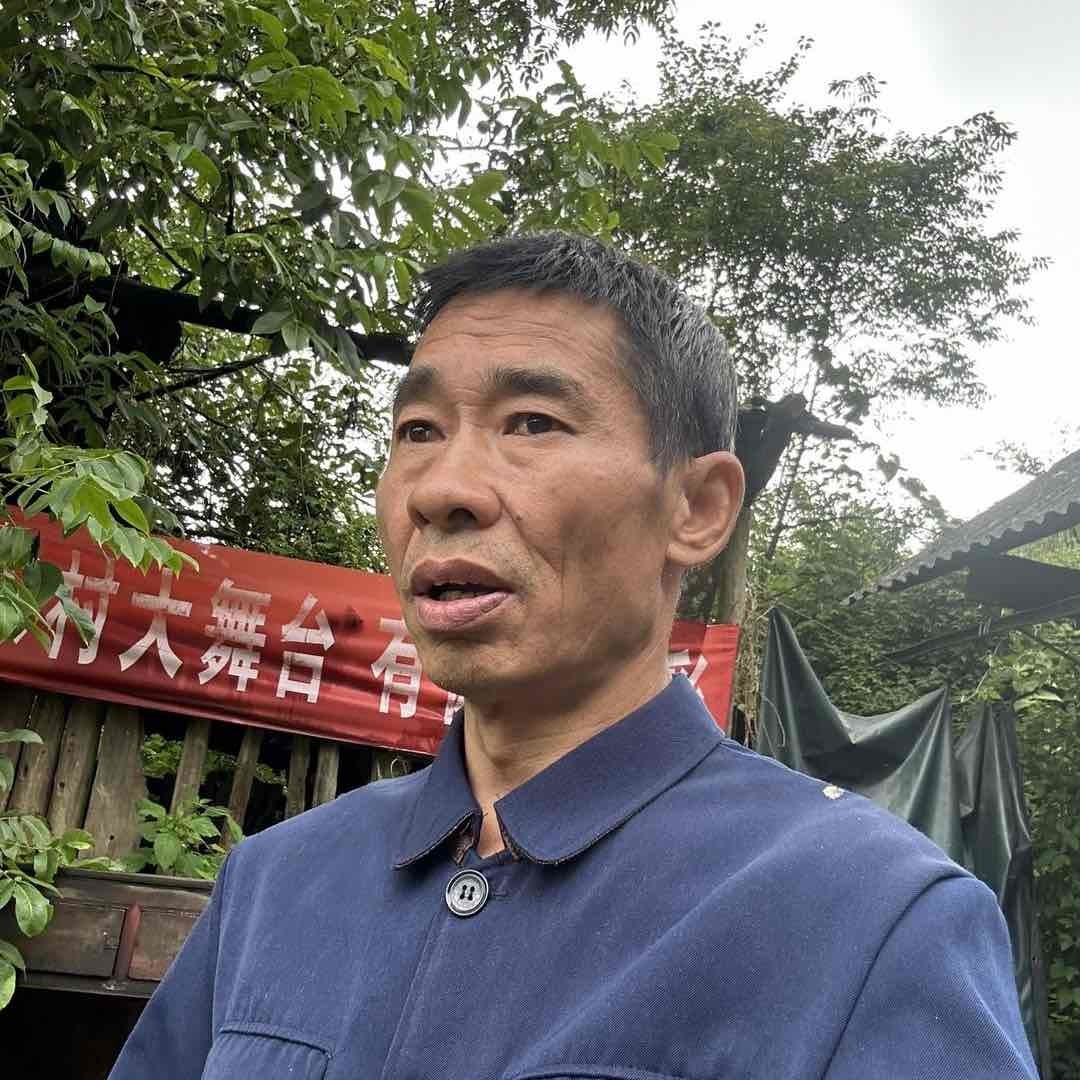 老王爱唱伤感歌