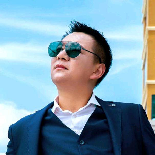 天龙湖球哥生活号