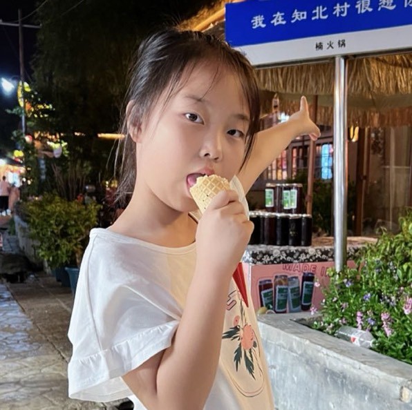 暴躁的小依依
