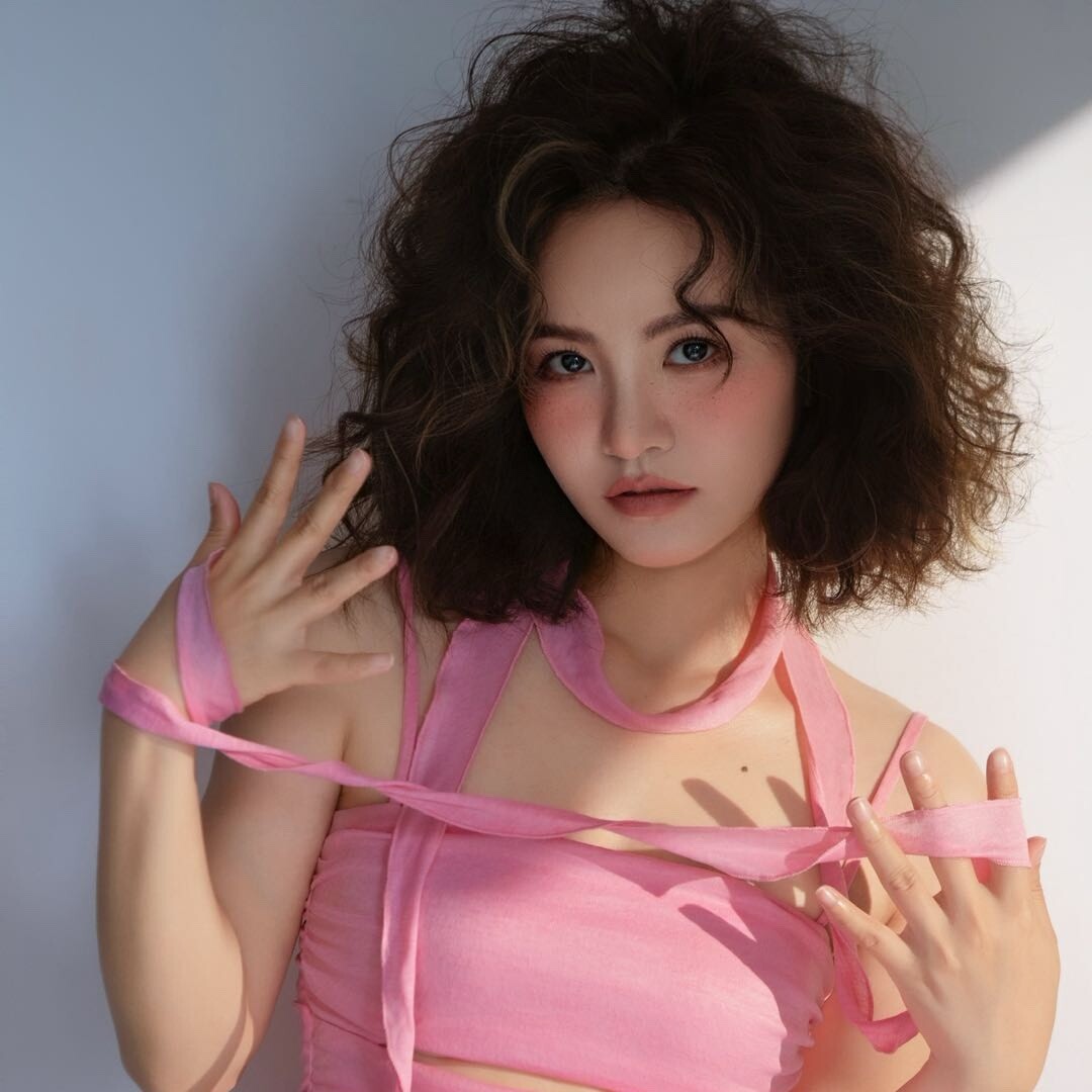 歌手梦涵