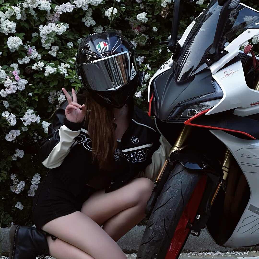 是小魔女KiKi呀