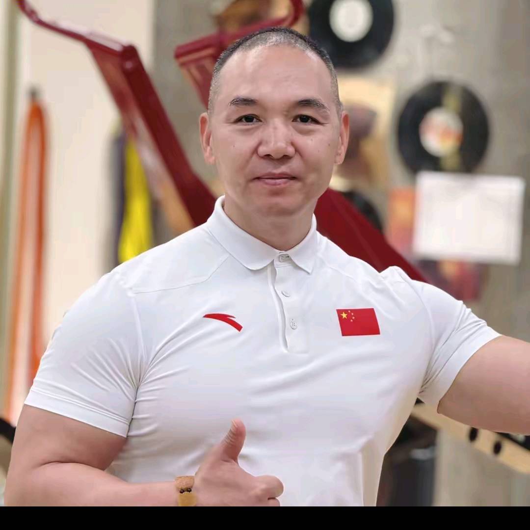 国家队健美教练-潘敬辉