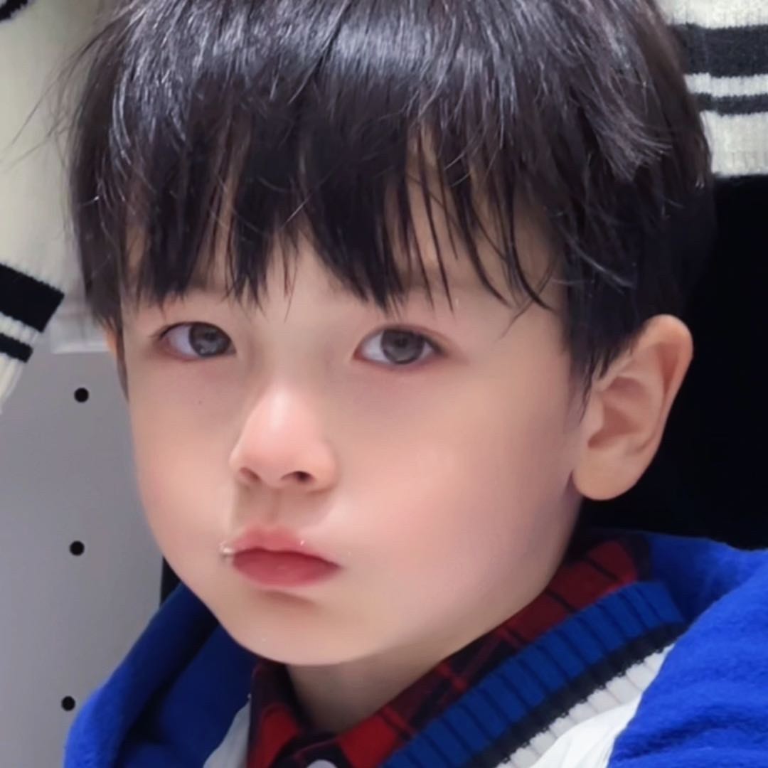 Julius麻麻