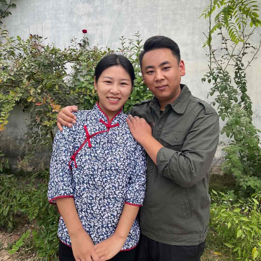乡村俩夫妻爱唱歌