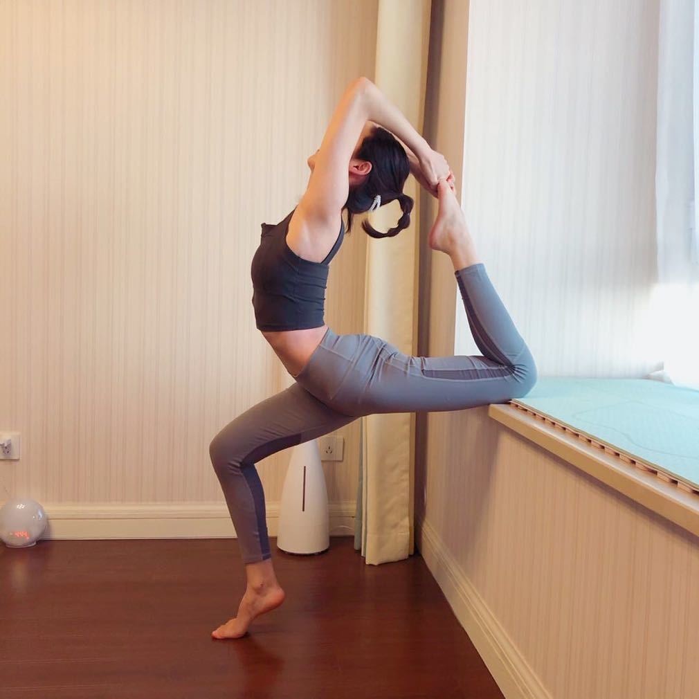 YOGA晶