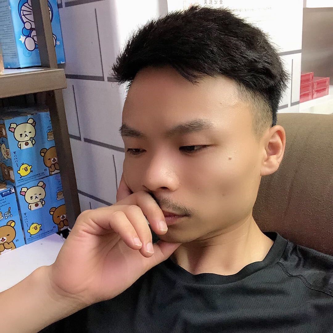 小胡子多多快乐哦