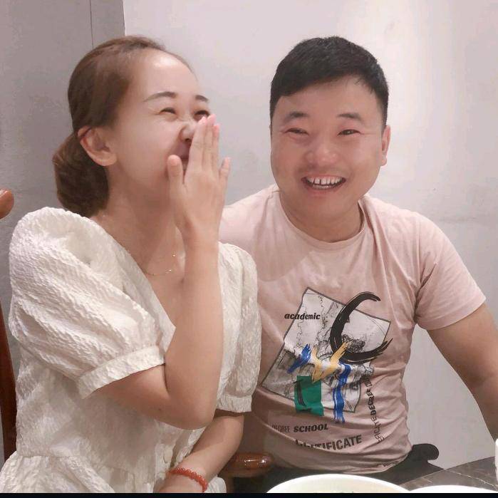憨哥聪妹
