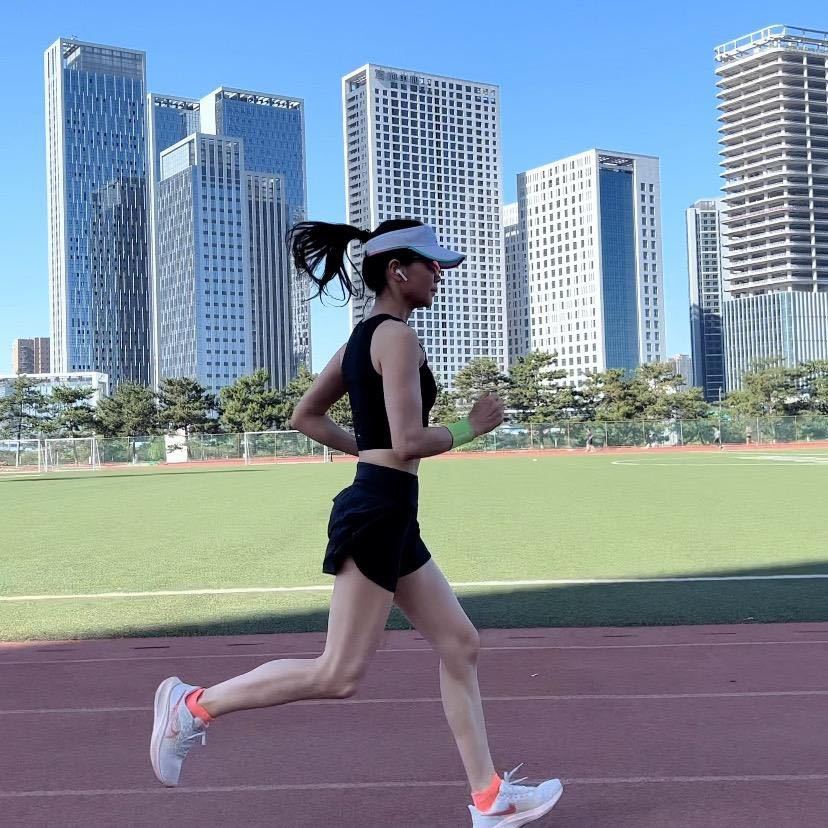 奔跑的燕儿running