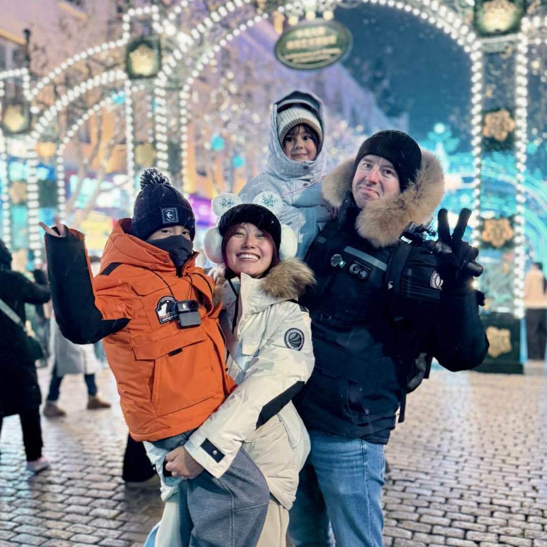 提姆哥和妮可姐