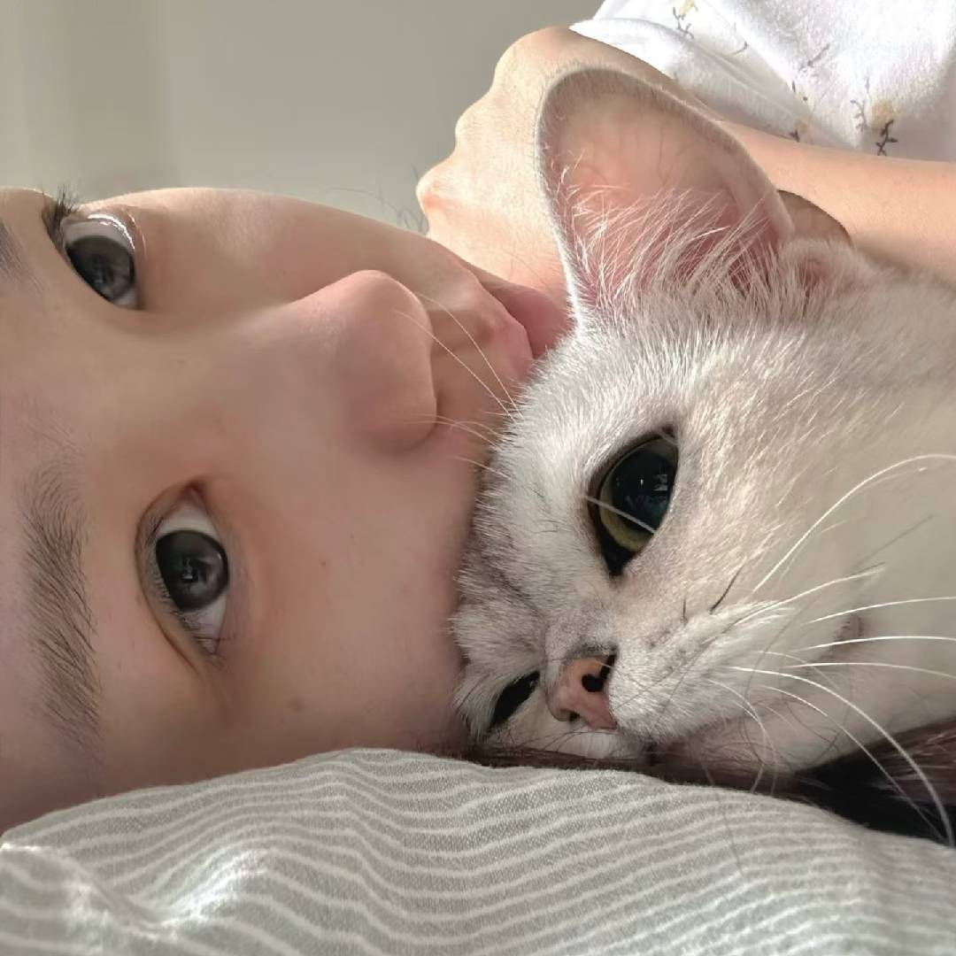 苏苏是个发光崽