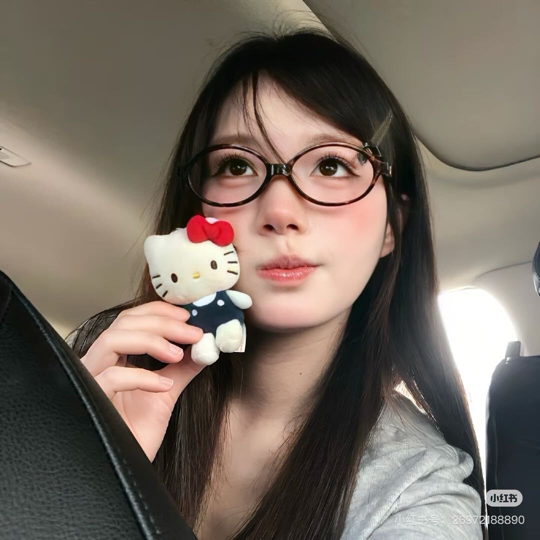 小鱼儿爱吃鱼
