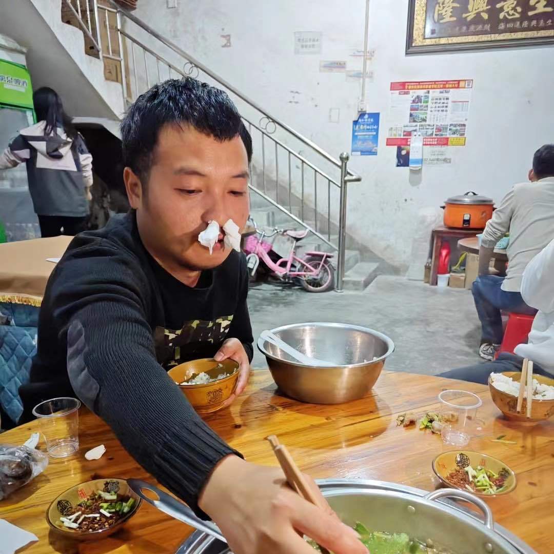 大个一米九闯地球