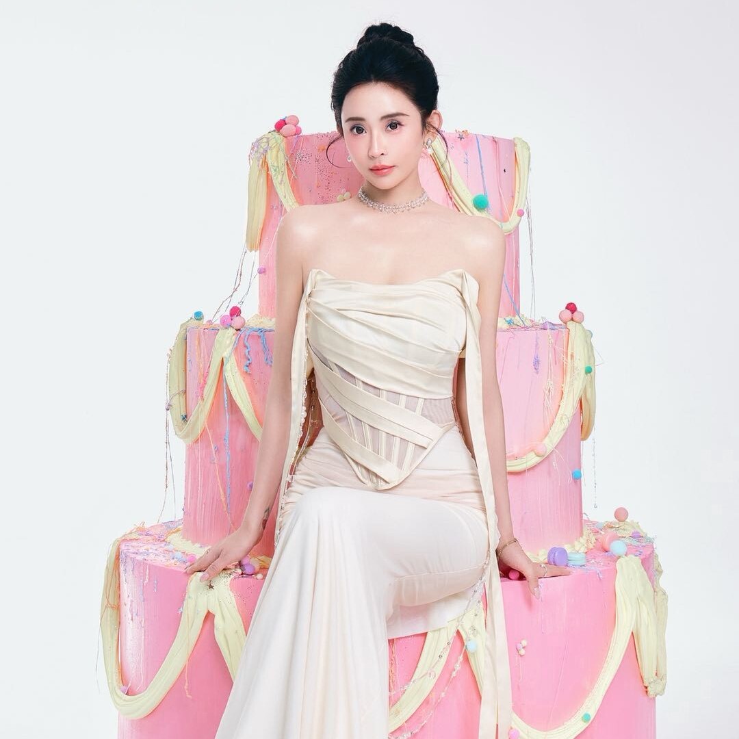 甜品小妹儿珈伊