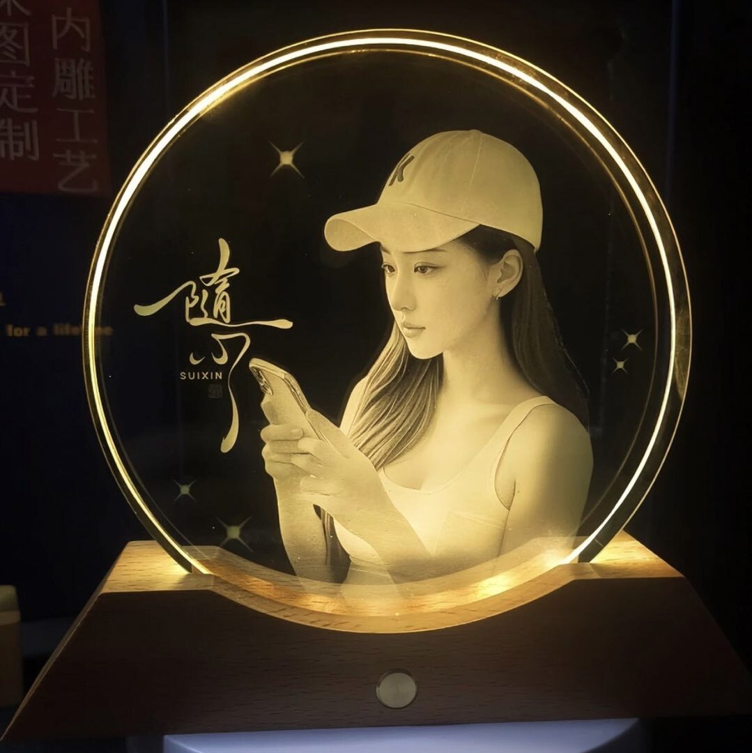 萱萱叶雕树叶画