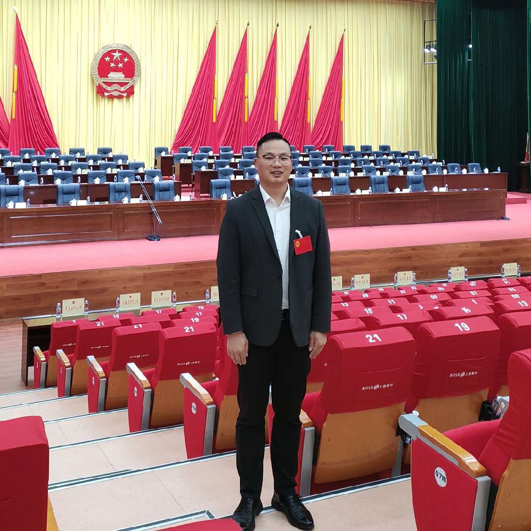 铅山兵支书黄建