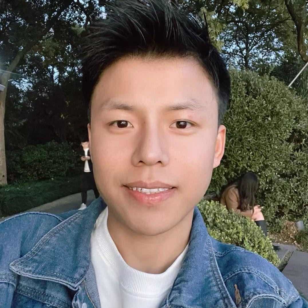 启轩一家人