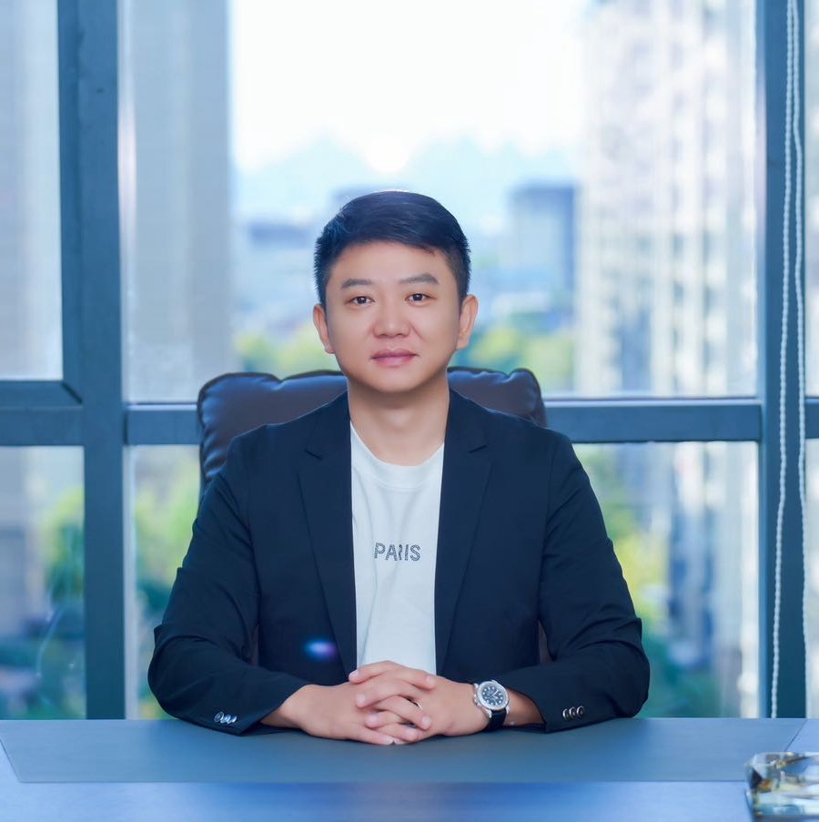 陈哥哥变形计