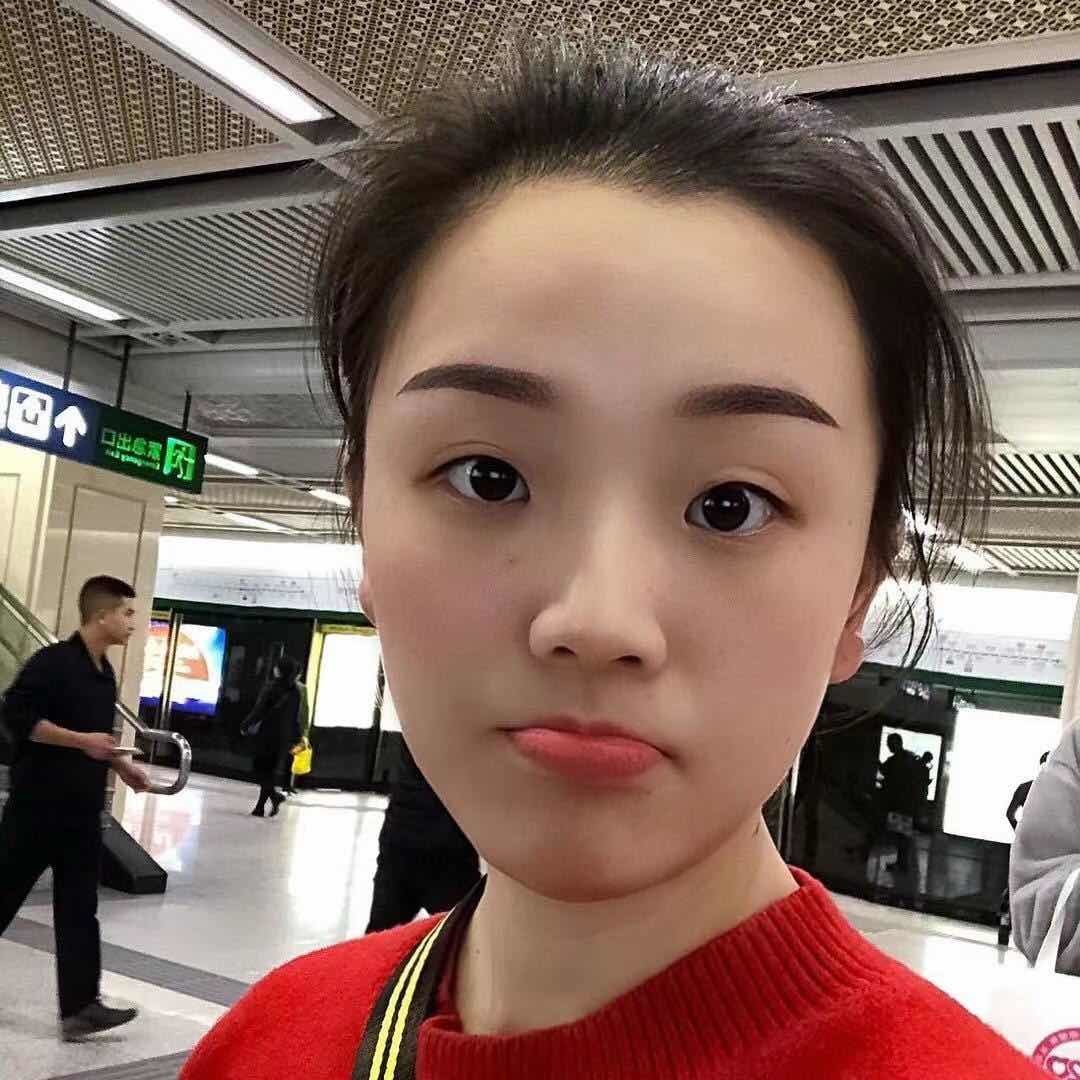 瑶瑶AI训练师