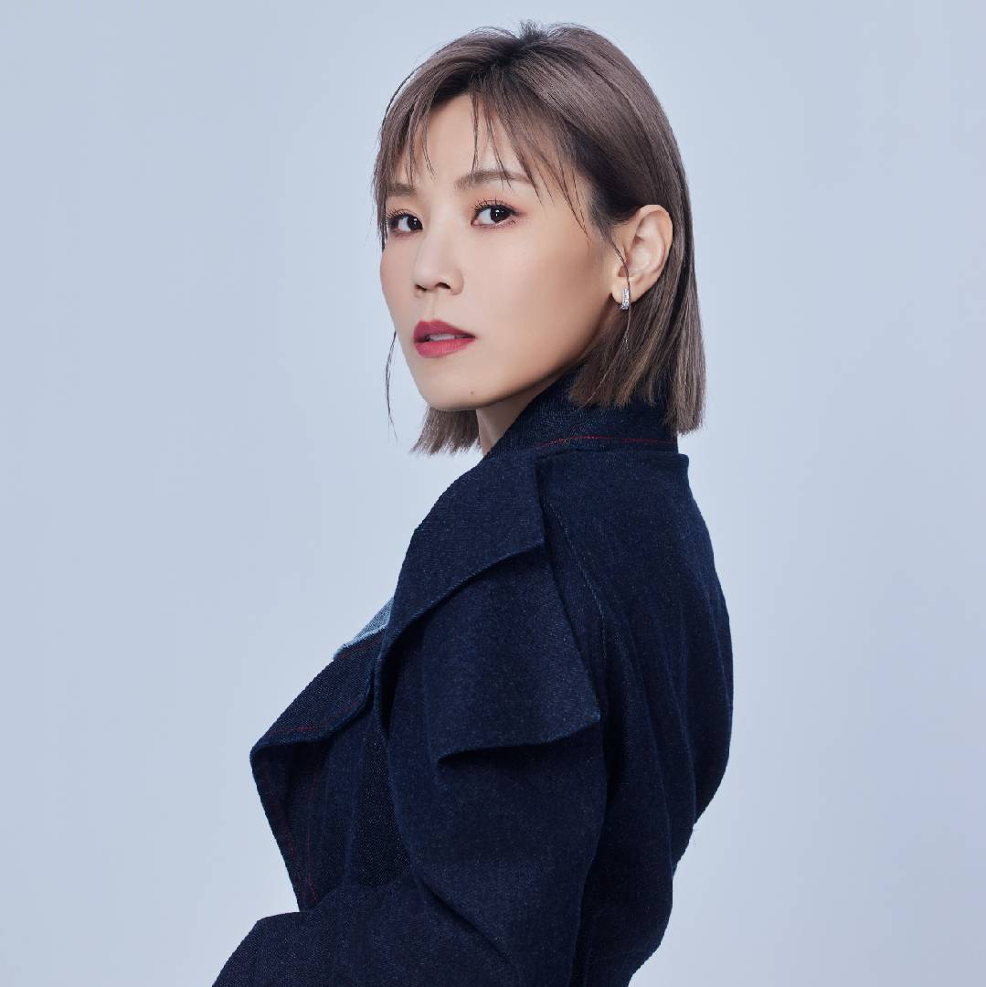 李佳薇