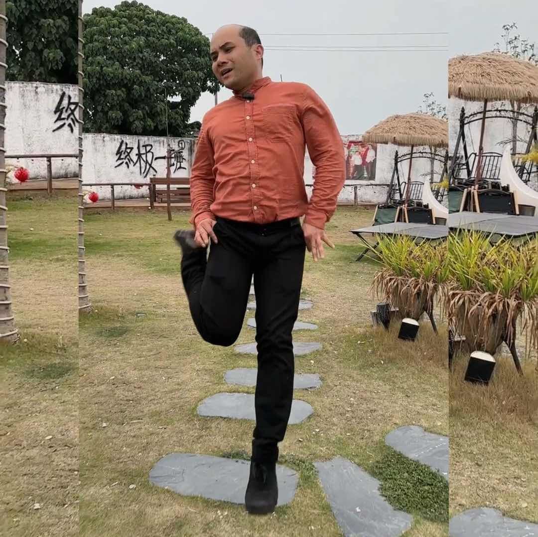 疯癫小猛男