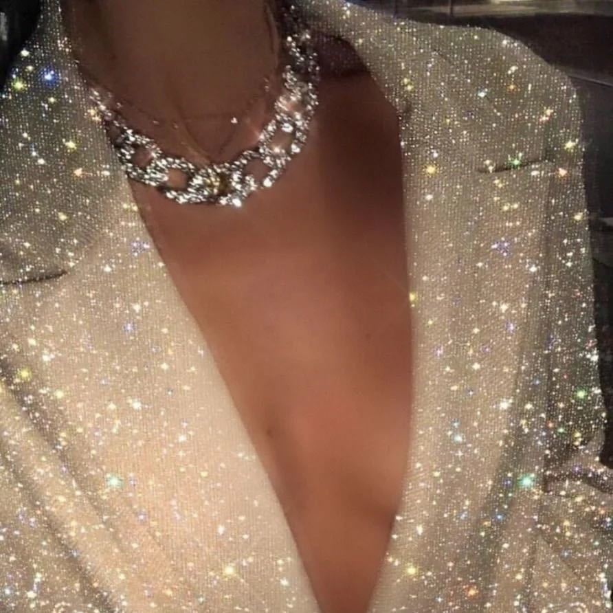 F（x）3327档 十三行服装批发市场 档口微信二维码及货源实拍