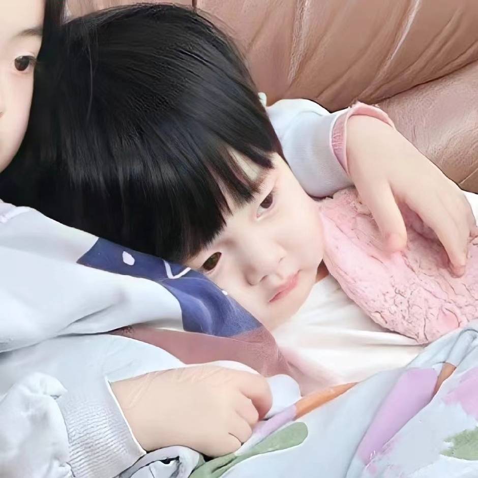 YUE+-万佳3街11 1 档口微信二维码及货源实拍