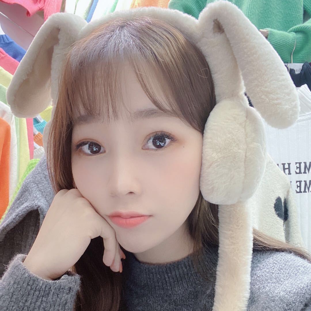 爆爆(Bao Bao)-新中国3817 十三行服装批发市场 档口微信二维码及货源实拍