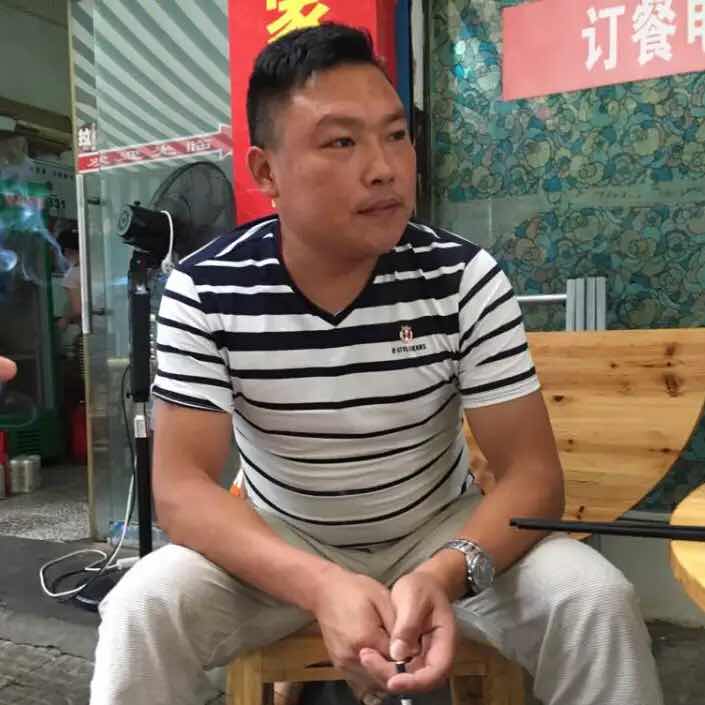 小海豚_32992618