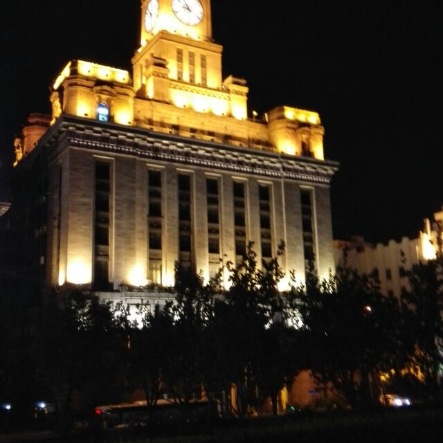 天高云淡