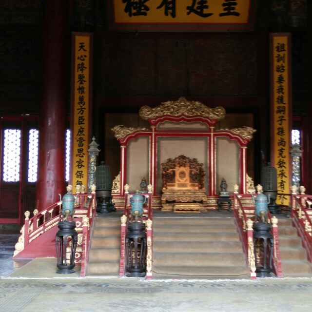 邹荣连