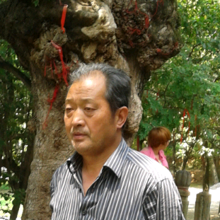 李芳