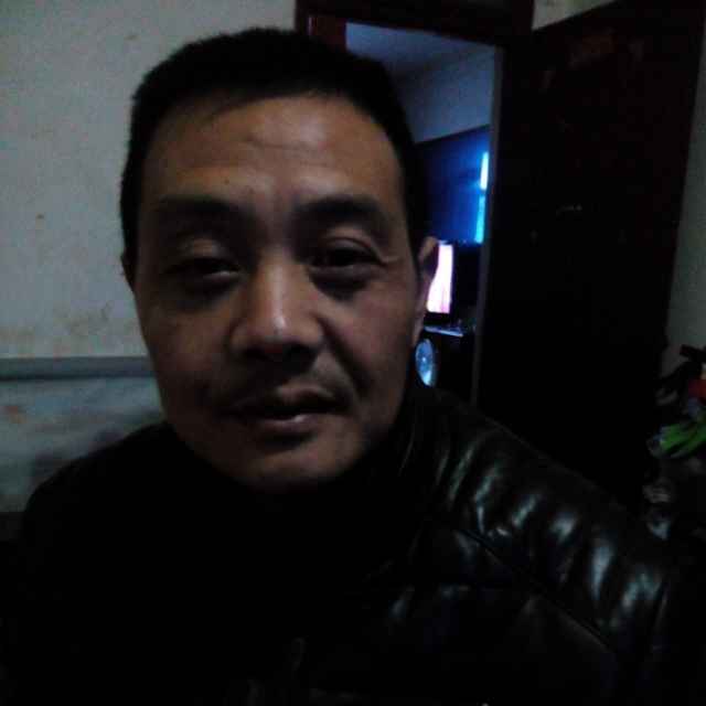 手起刀落人闪