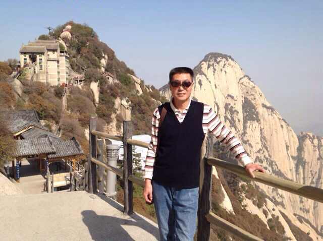 李旭