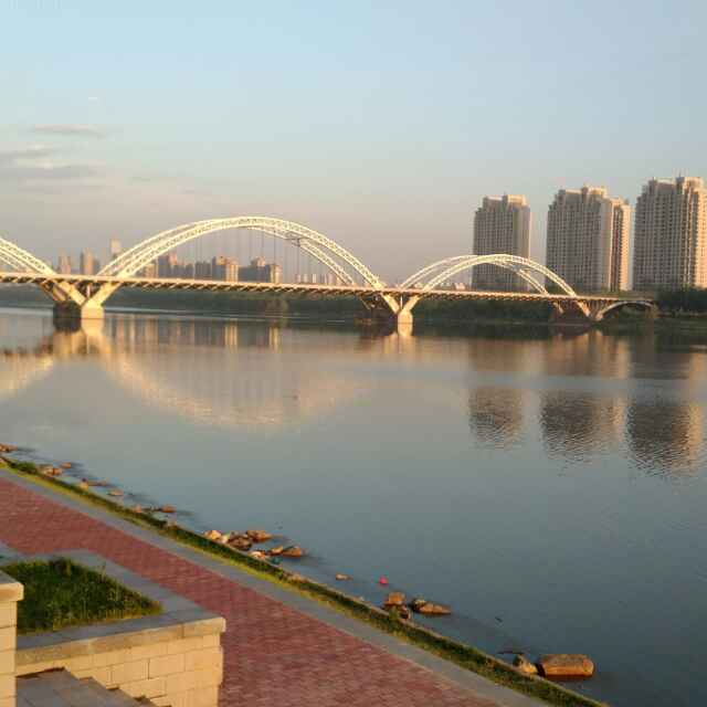 周红