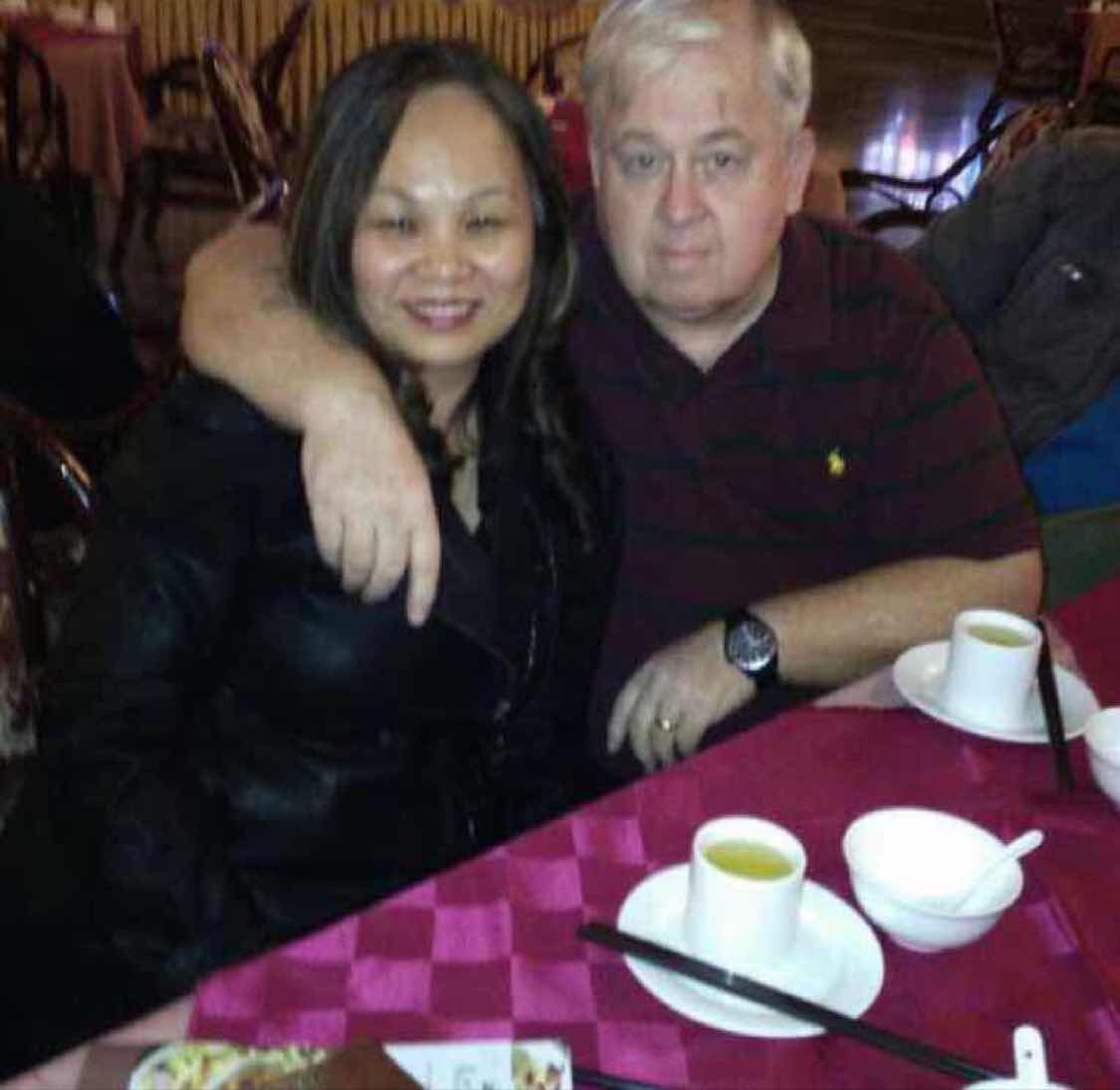 靜 （Jing Tenbush)