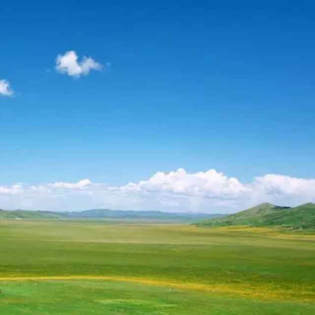 天高云淡