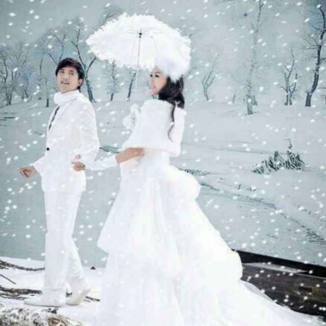 丁集婚纱网_动漫婚纱情侣头像(2)