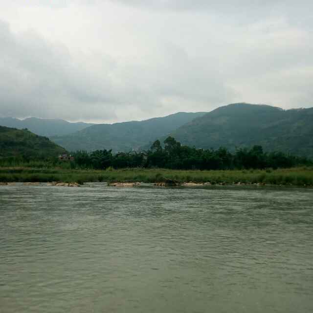 于清波