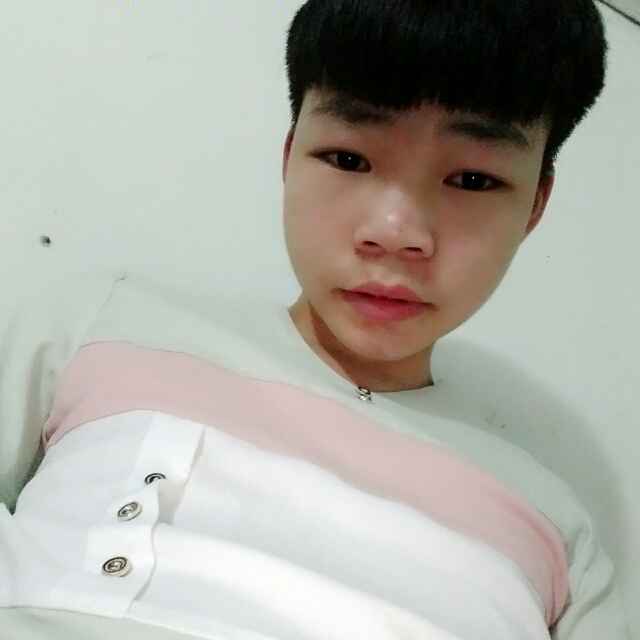，