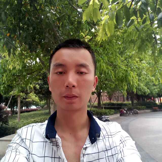 爱她