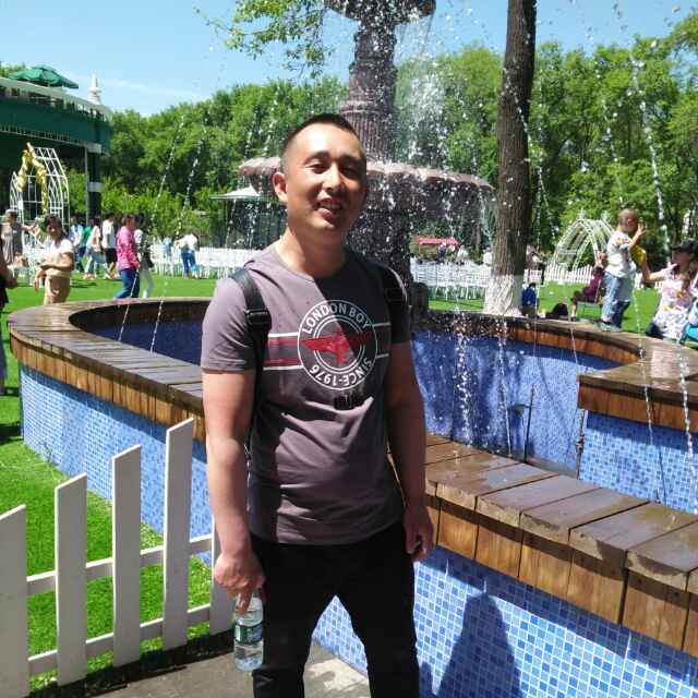 拿小棍儿捅太阳