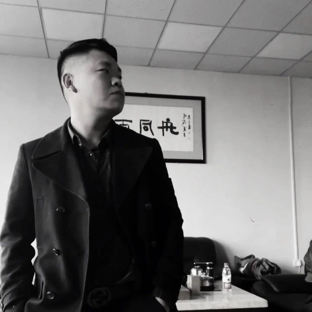 周唯3989